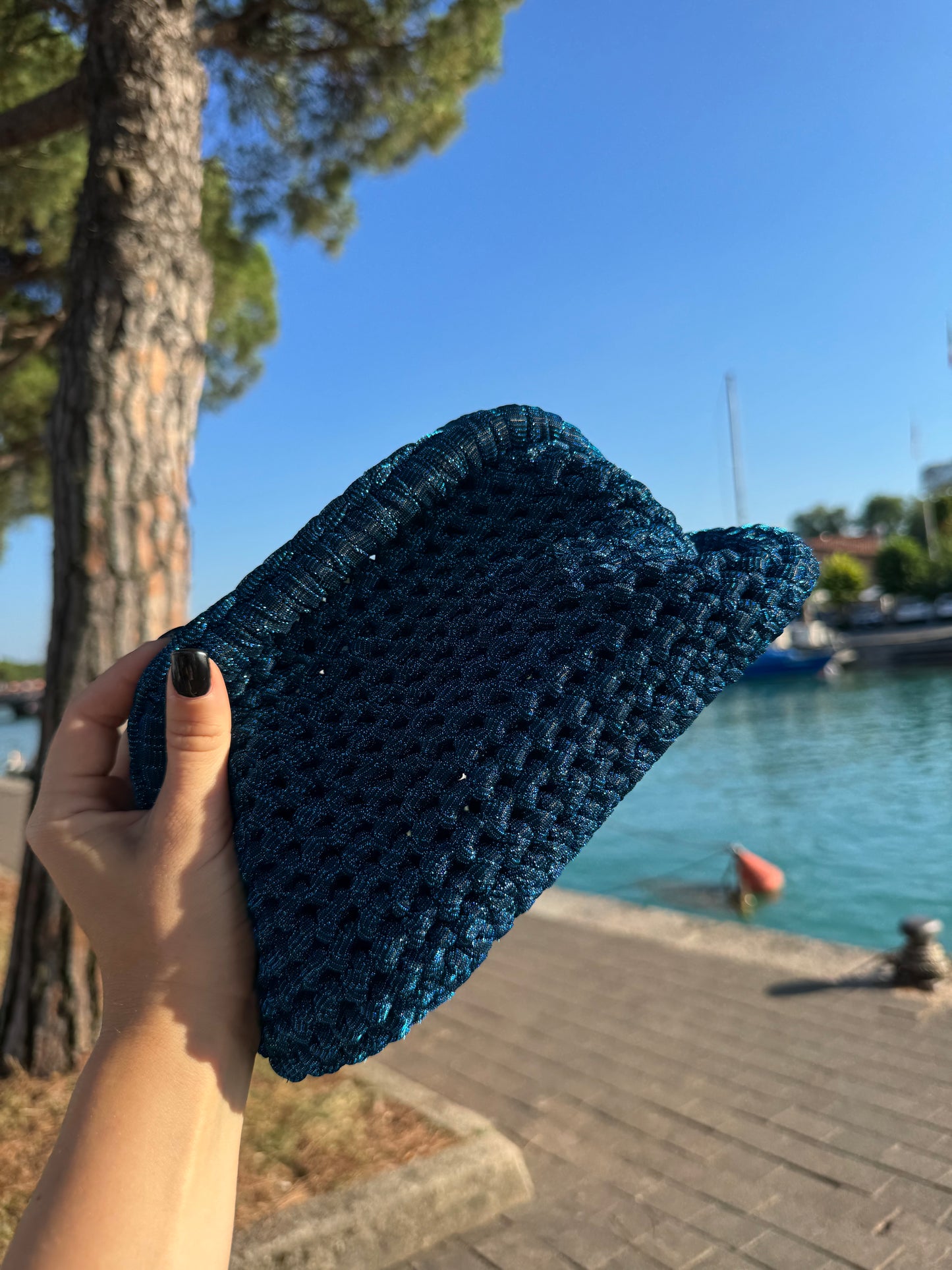 Clutch Media Blu Lurex