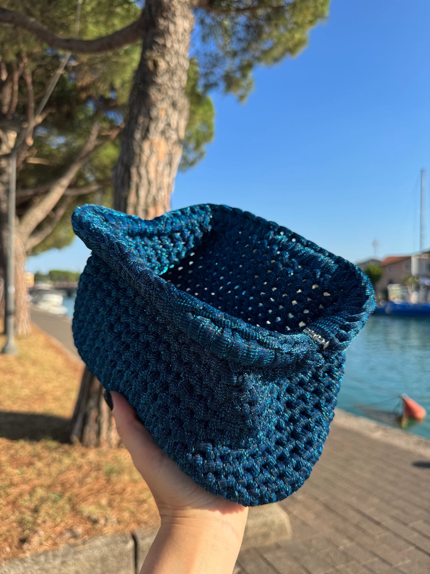 Clutch Media Blu Lurex