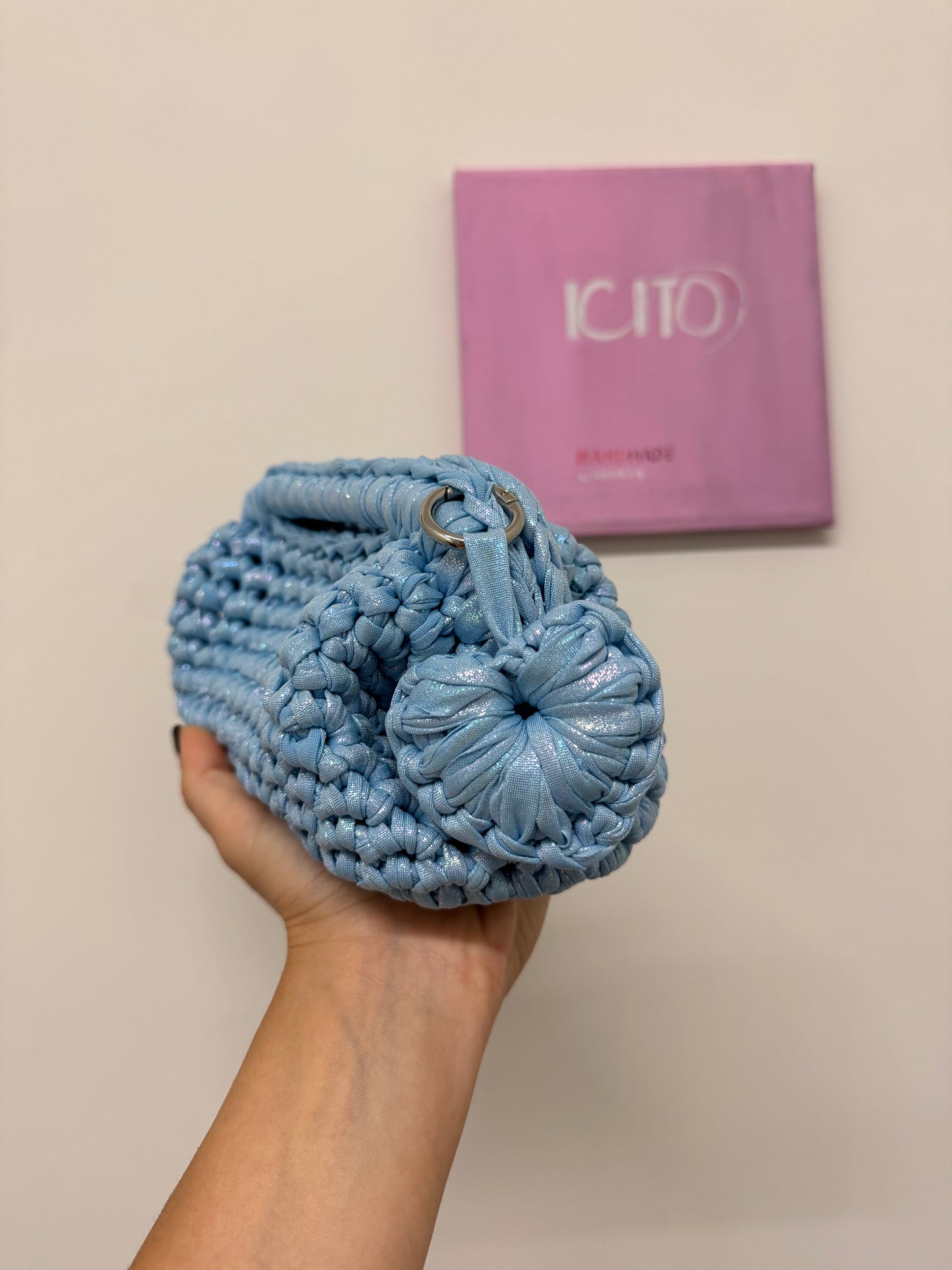 Clutch Azzurro Laminata